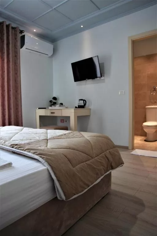 Veliera - STD SNGL room 2.jpg